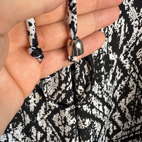 St. Tropez Pull-On Stretchy Wide Leg Pants Black + White Festival Aztec M - Picture 4 of 12